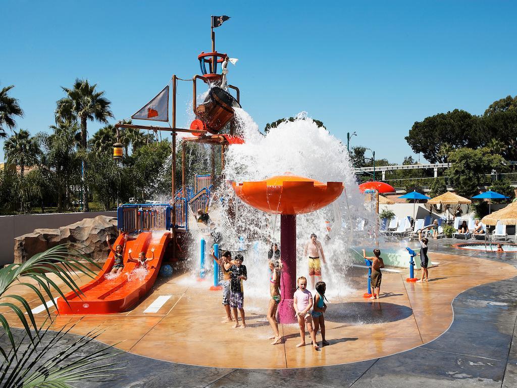 Howard Johnson By Wyndham Anaheim Hotel & Water Playground Létesítmények fotó