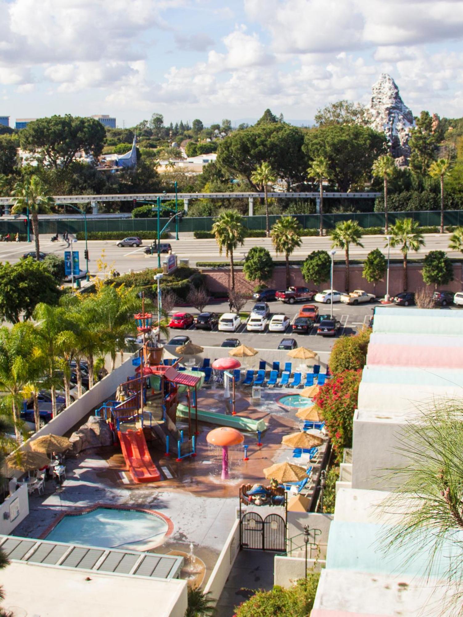 Howard Johnson By Wyndham Anaheim Hotel & Water Playground Kültér fotó