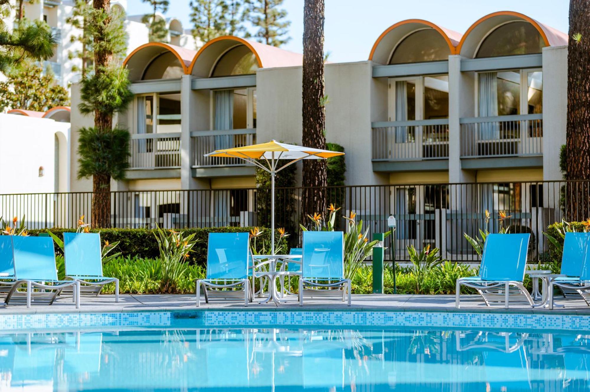 Howard Johnson By Wyndham Anaheim Hotel & Water Playground Kültér fotó