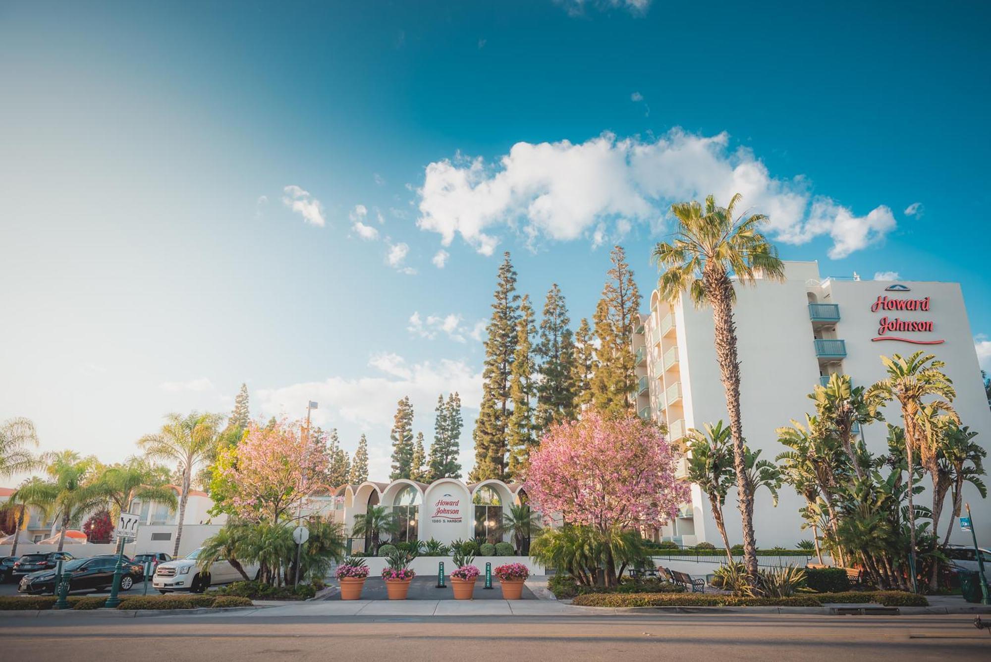 Howard Johnson By Wyndham Anaheim Hotel & Water Playground Kültér fotó