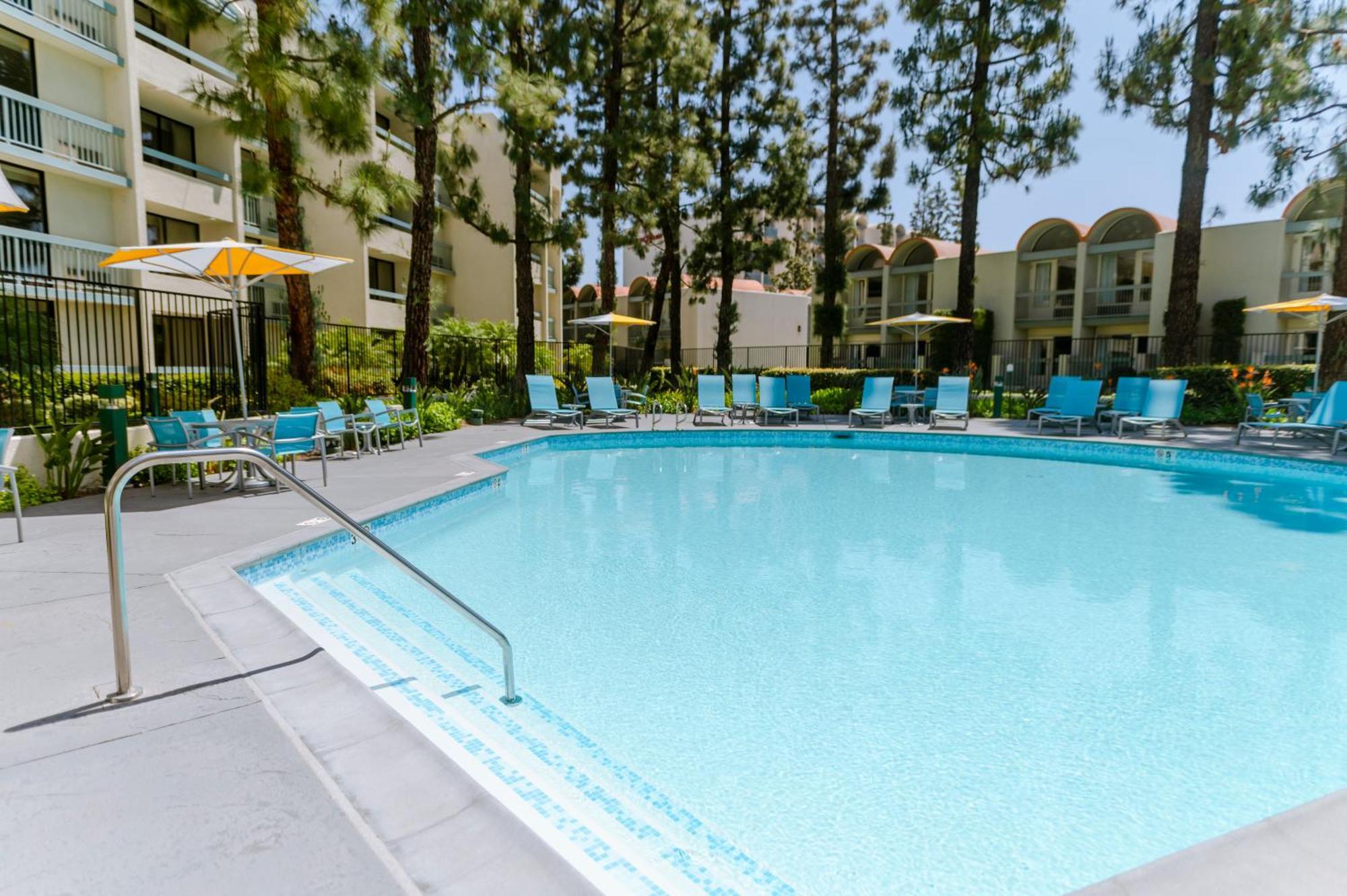 Howard Johnson By Wyndham Anaheim Hotel & Water Playground Kültér fotó